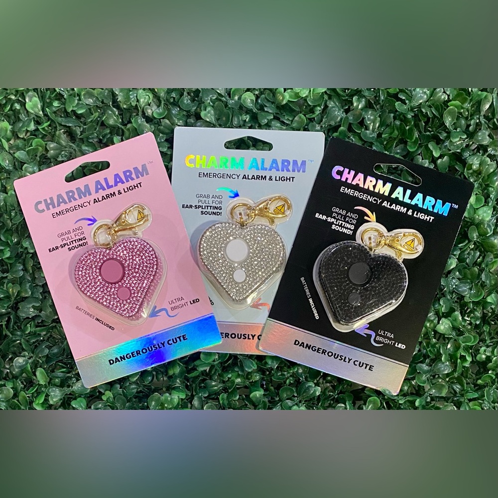 BRAND NEW WITH TAGS Rhinestone Heart Charm Safety Alarm Keychain